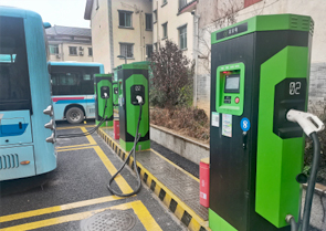 重慶玉峰山公交充電站